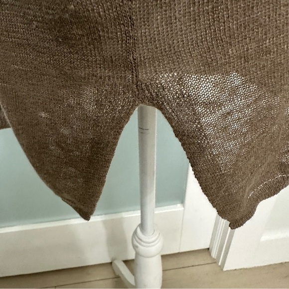 Vince 100% Linen Boatneck Top Long Sleeves SZ Small Taupe Oversized Designer GUC - Picture 4 of 6